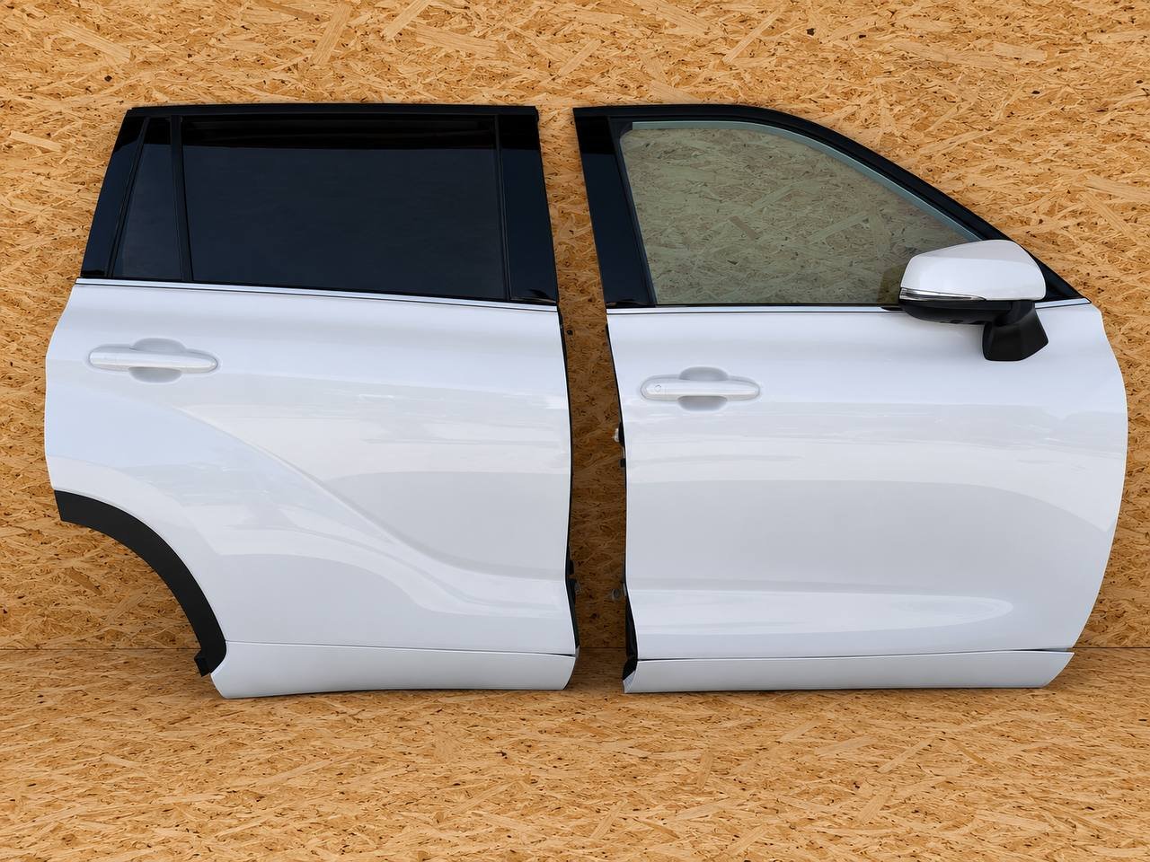 Двері передні та задні праві та ліві в зборі та голі Toyota Highlander 2020-2026 (Комплектація XLE,XSE,SE,LE)